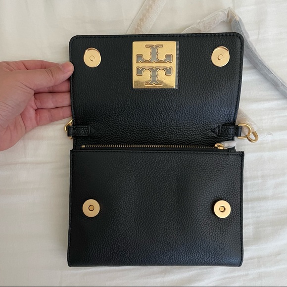 Tory Burch Britten Chain Wallet Bag in black and rolled gold - Picture 6 of 7